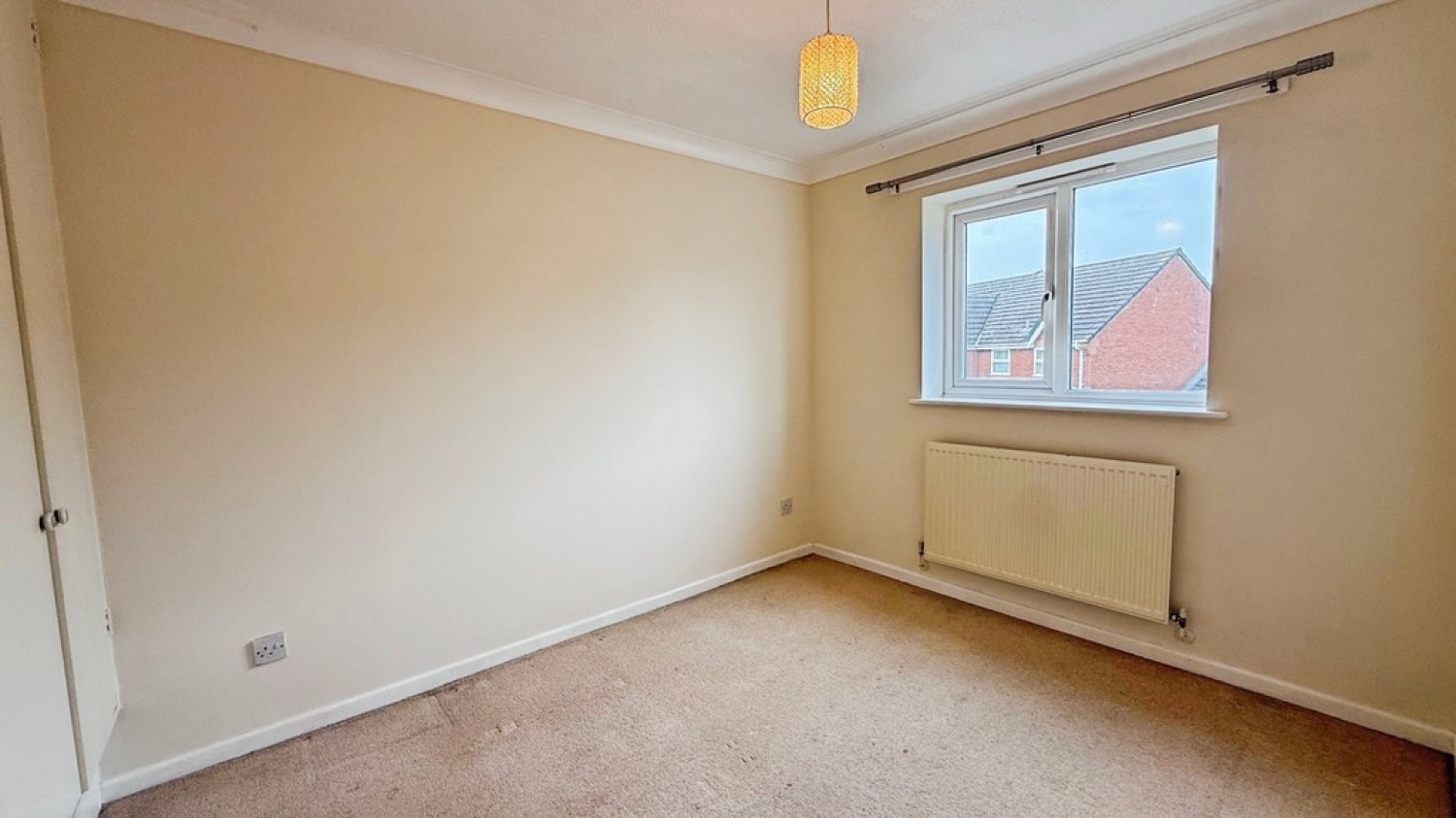 3 bedroom House in Windsor Drive, Westbury