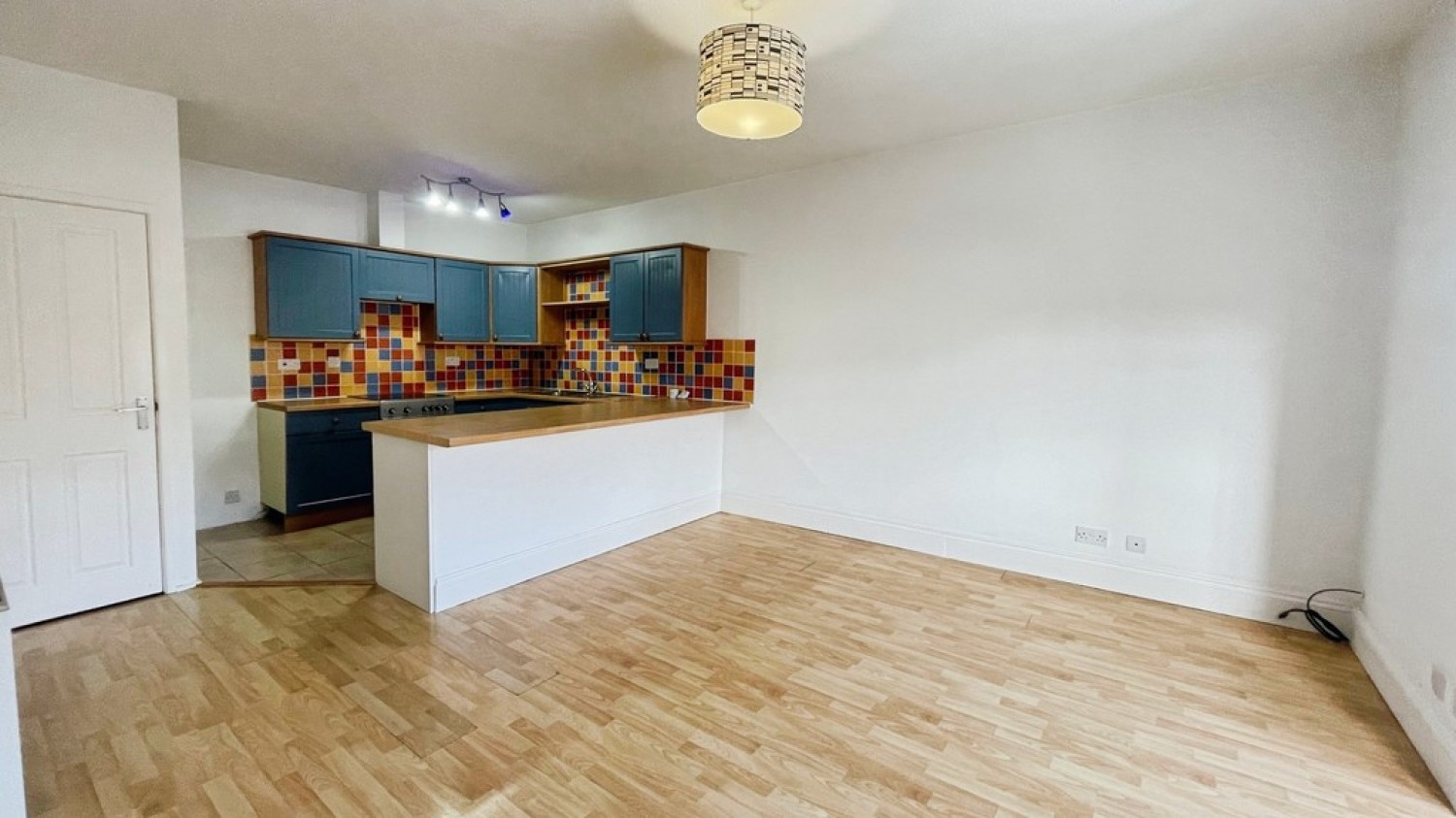 2 bedroom Flat for Letting Station Road, Westbury, Wiltshire