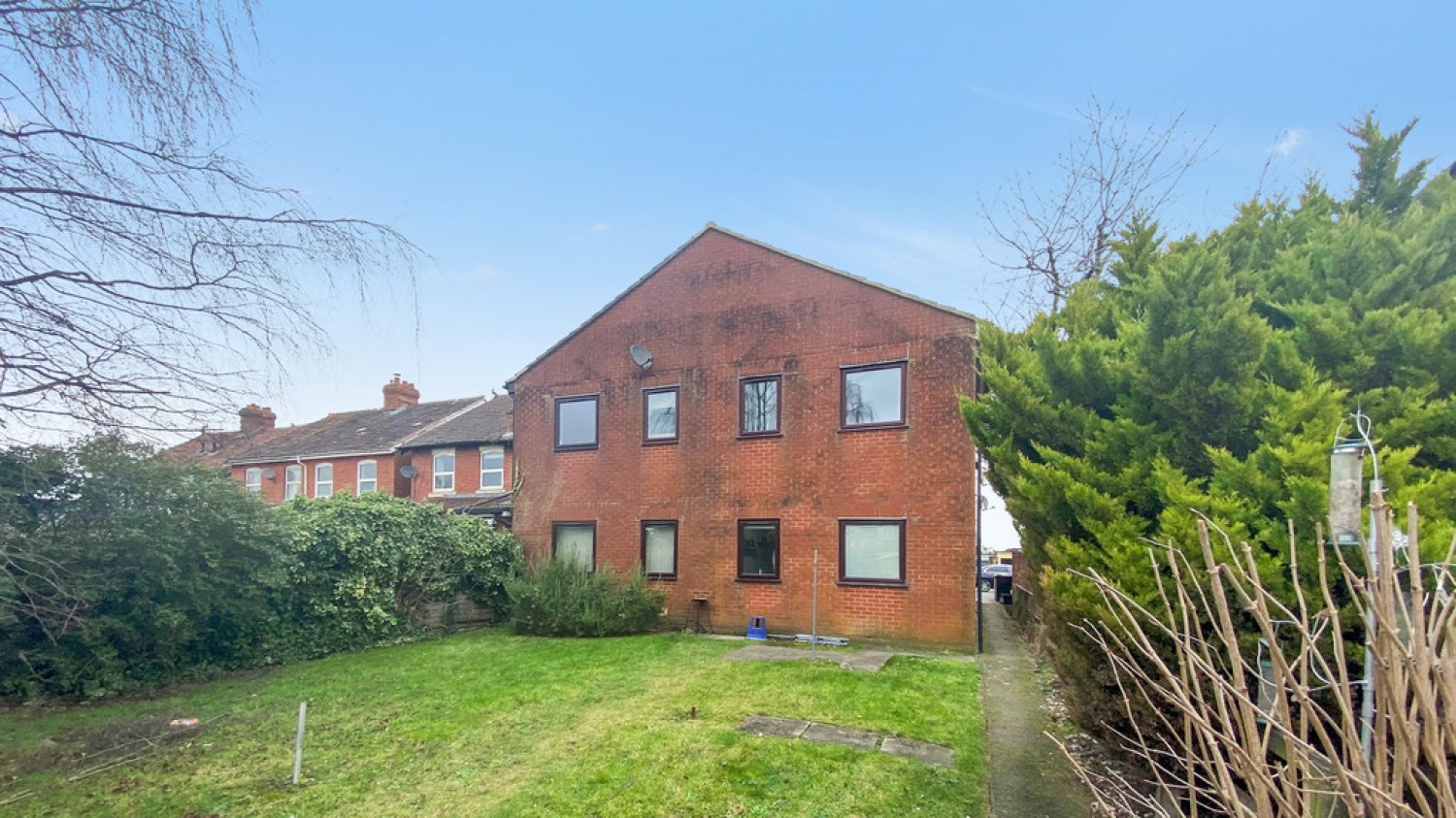 2 bedroom Flat for Letting Station Road, Westbury, Wiltshire