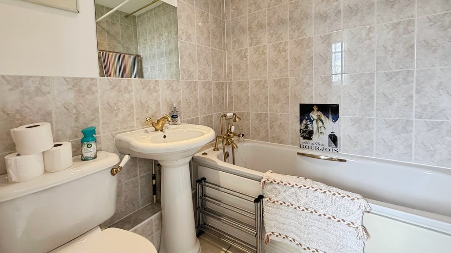 2 bedroom Flat for Sale St Georges Road, Semington
