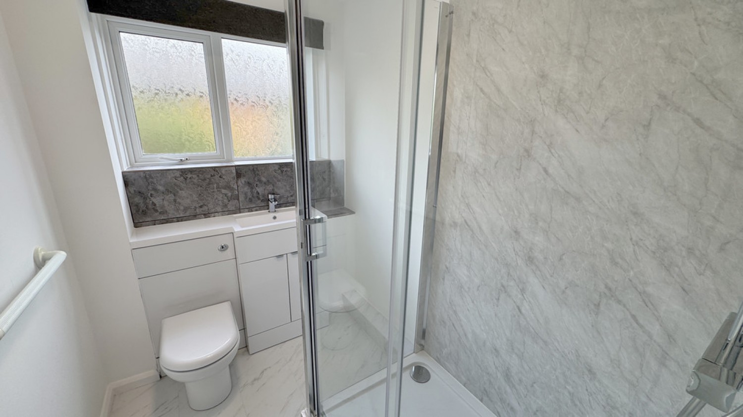 2 bedroom Flat for Letting Tynings Lane, Bratton