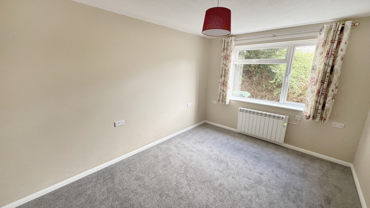 2 bedroom Flat for Letting Tynings Lane, Bratton