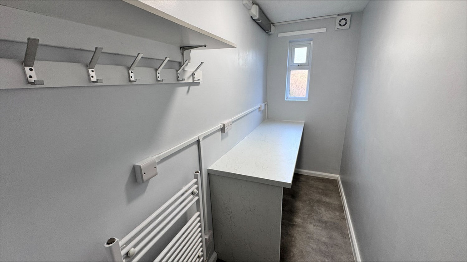 2 bedroom Flat for Letting Tynings Lane, Bratton