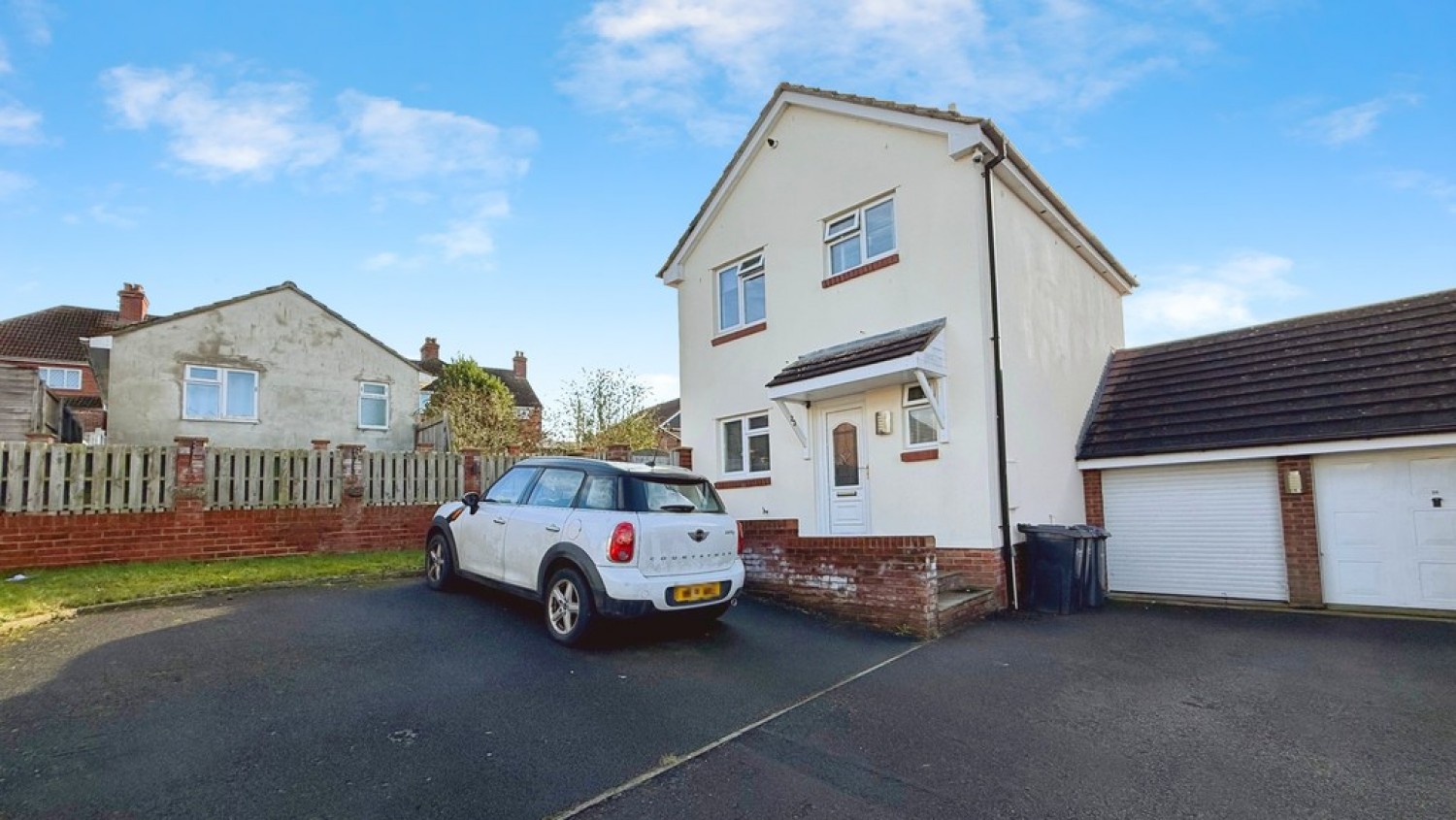 3 bedroom House in Hillside Park, Westbury