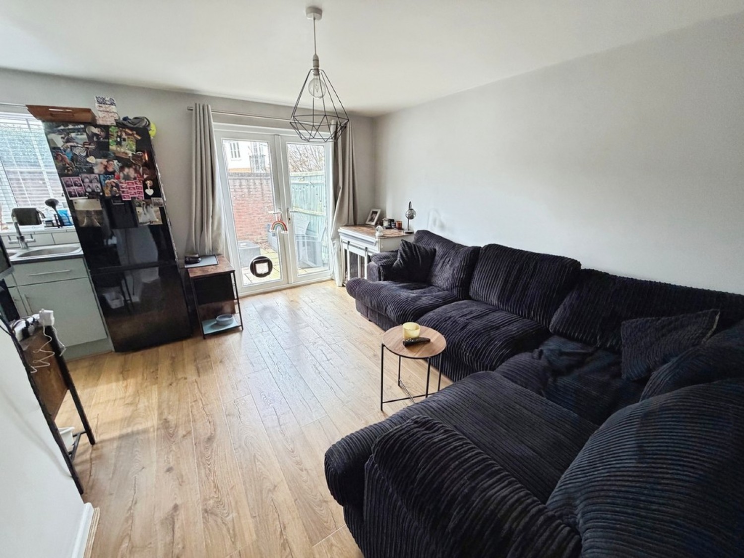 2 bedroom Flat for Sale The Mews, Westbury