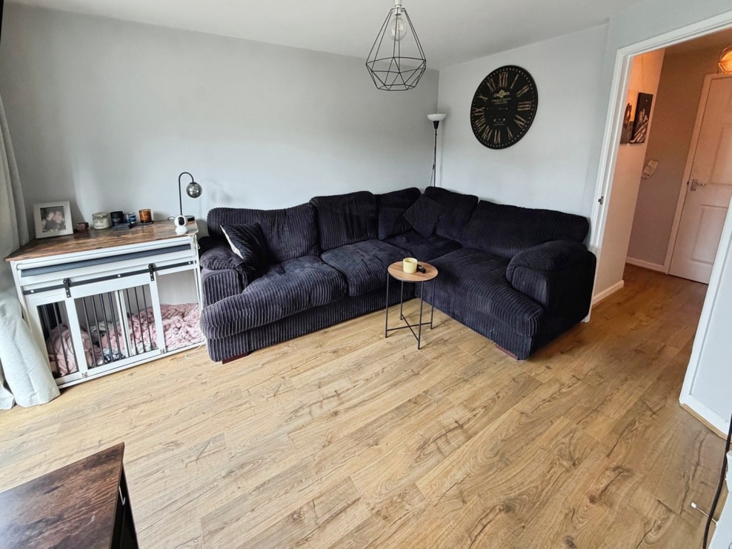 2 bedroom Flat for Sale The Mews, Westbury