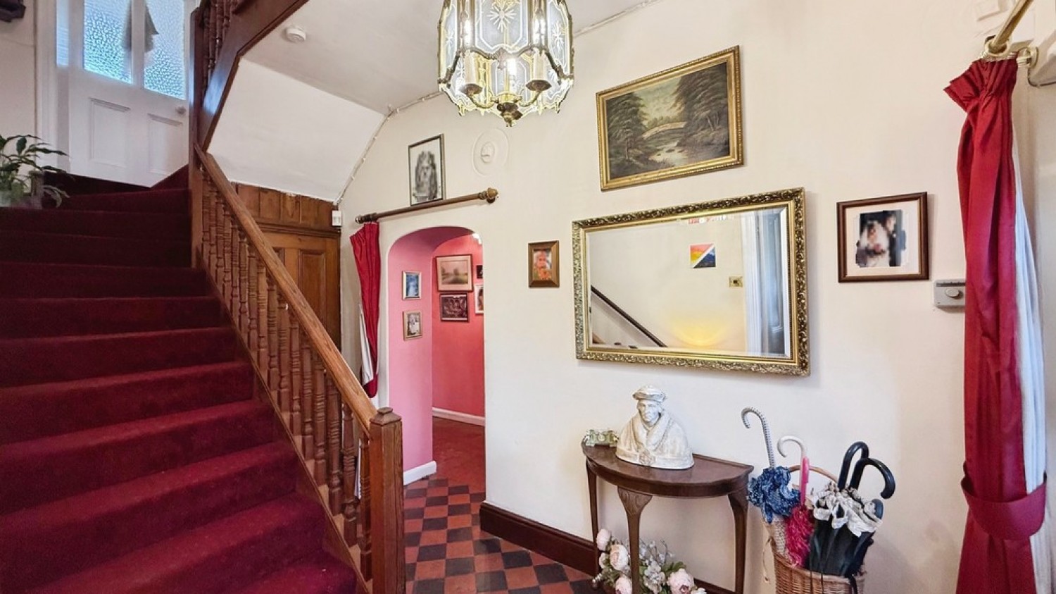 5 bedroom House for Sale Boreham Road, Warminster