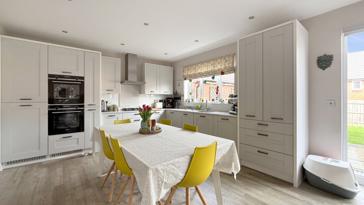 Kyte Close, Warminster