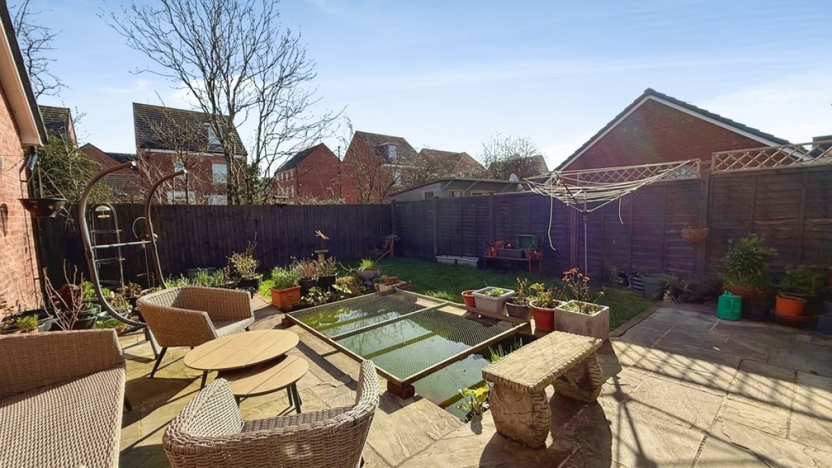 Mays Drive, Westbury