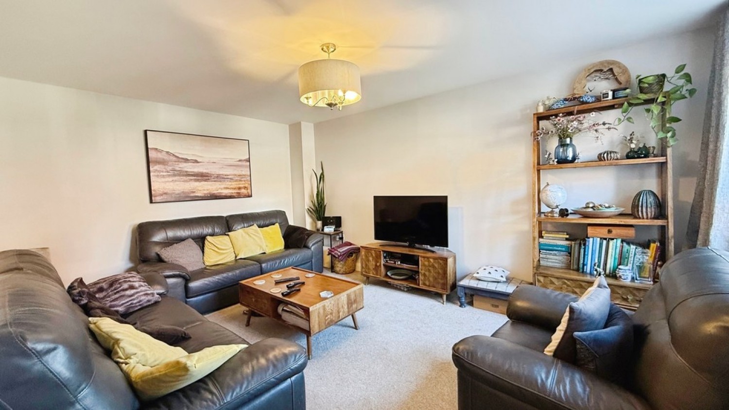 4 bedroom House for Sale Mays Drive, Westbury