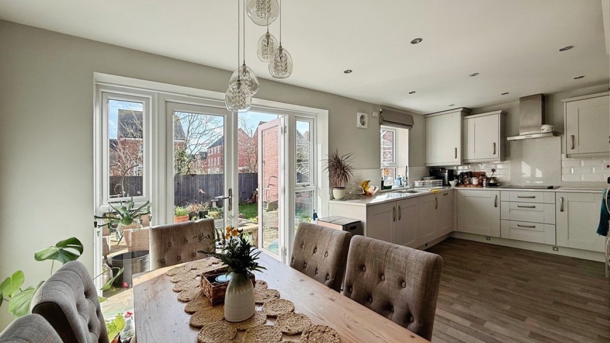 Mays Drive, Westbury