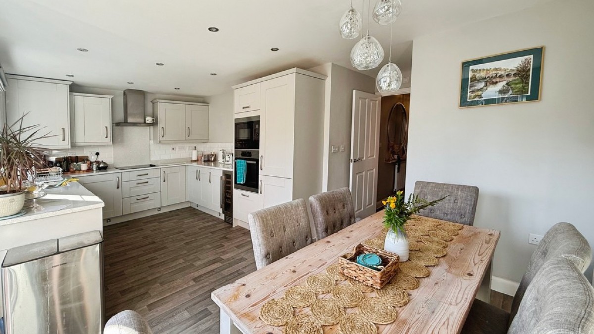 Mays Drive, Westbury