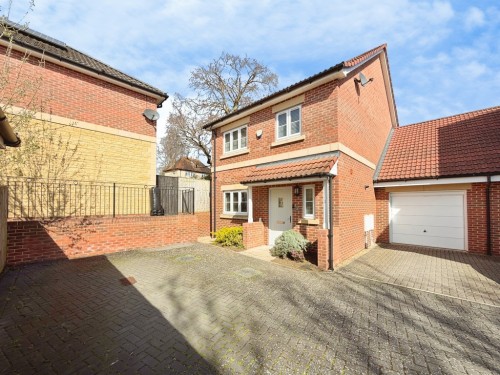 Elmhurst Gardens, Trowbridge