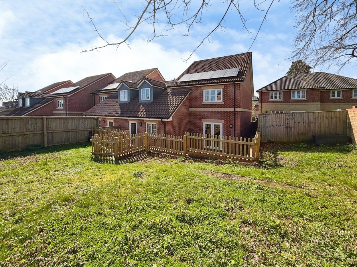 Elmhurst Gardens, Trowbridge