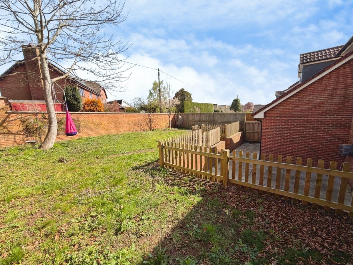 Elmhurst Gardens, Trowbridge