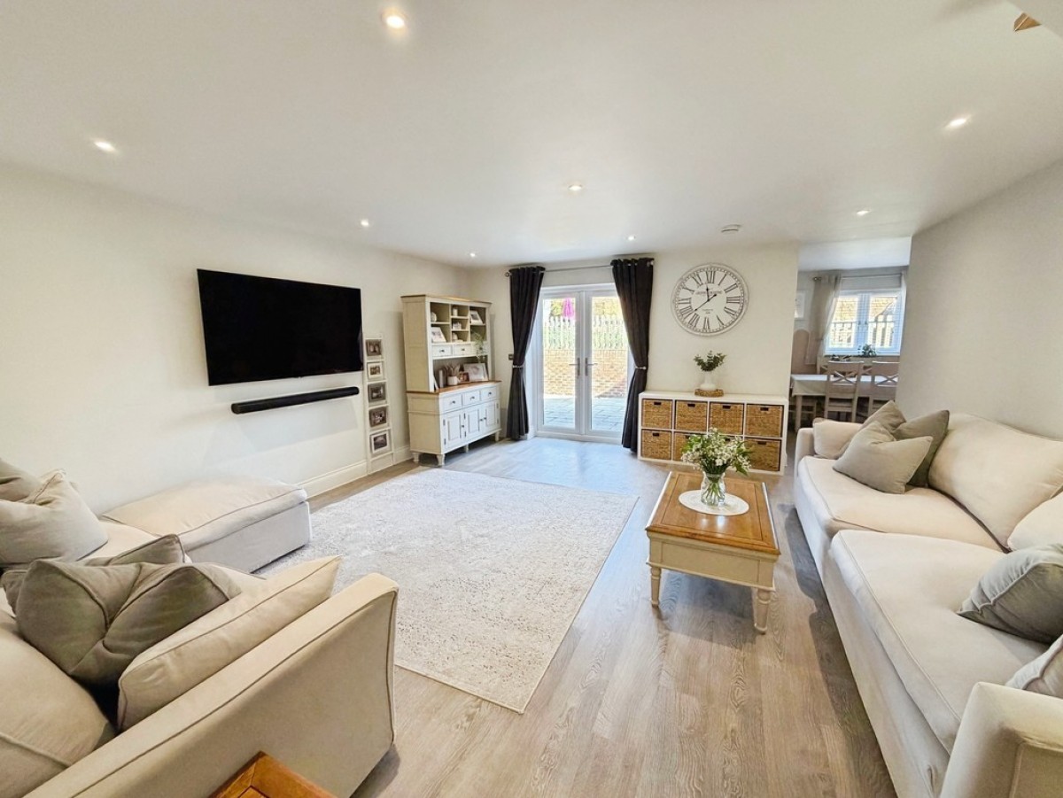 Elmhurst Gardens, Trowbridge