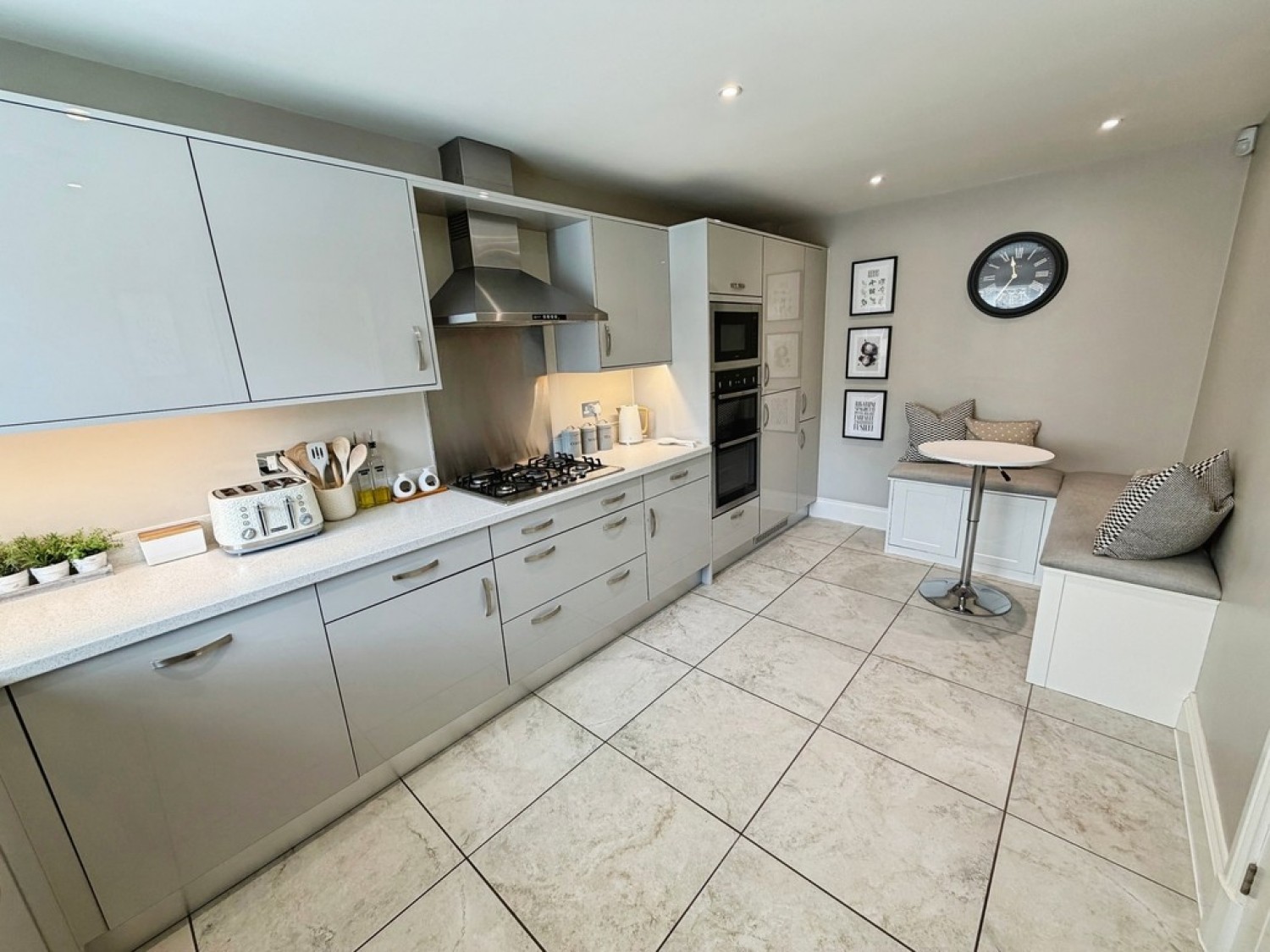 3 bedroom House for Sale Elmhurst Gardens, Trowbridge