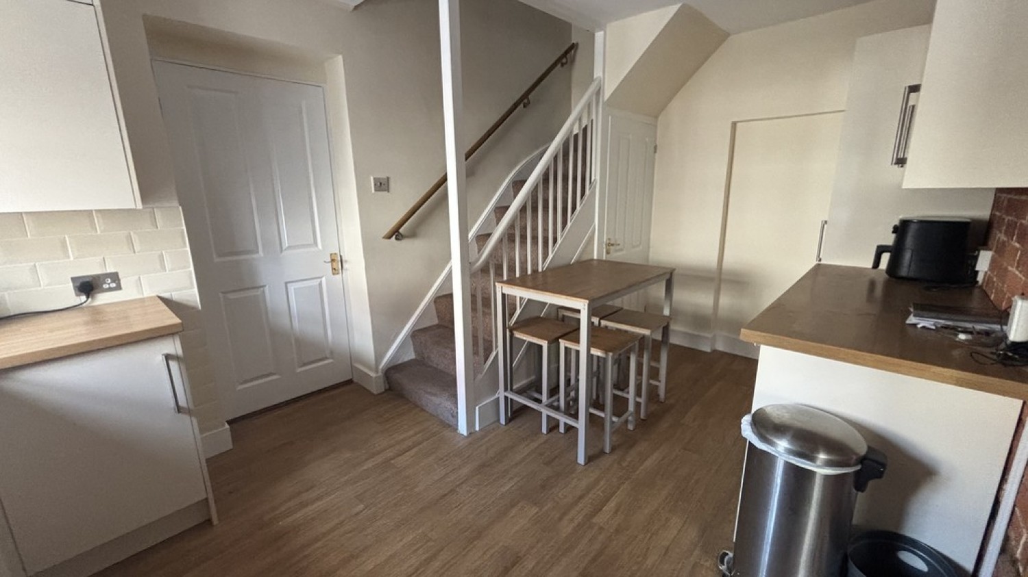 2 bedroom House for Letting Vicarage Street, Warminster, Wiltshire