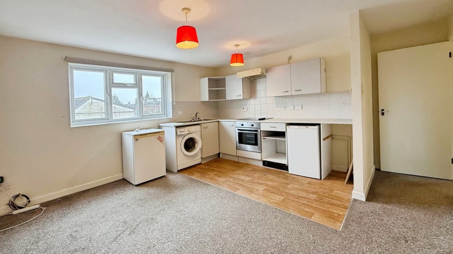 2 bedroom Flat for Sale Station Road, Westbury