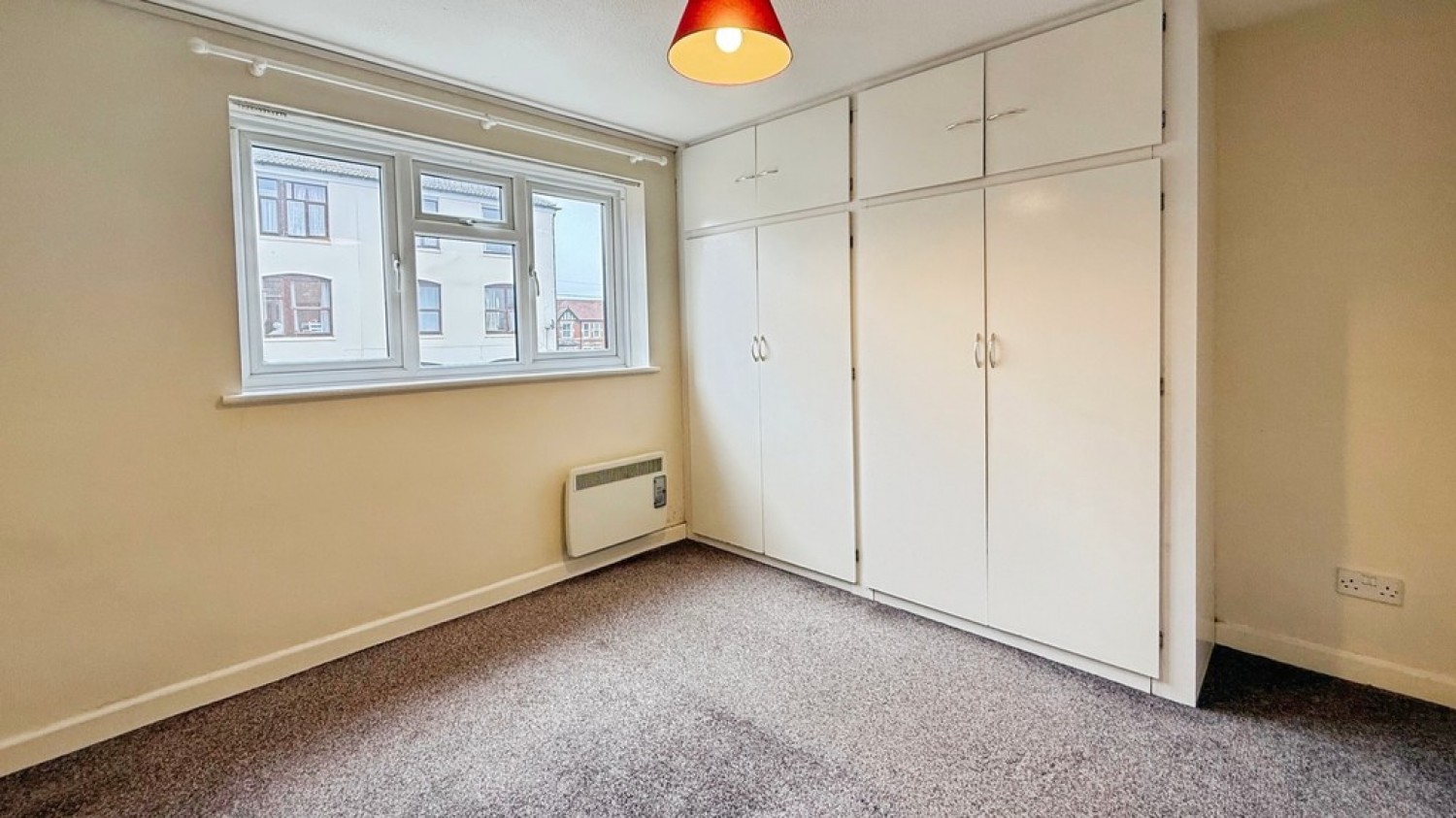 2 bedroom Flat for Sale Station Road, Westbury