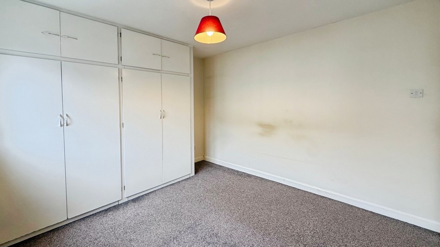 2 bedroom Flat for Sale Station Road, Westbury