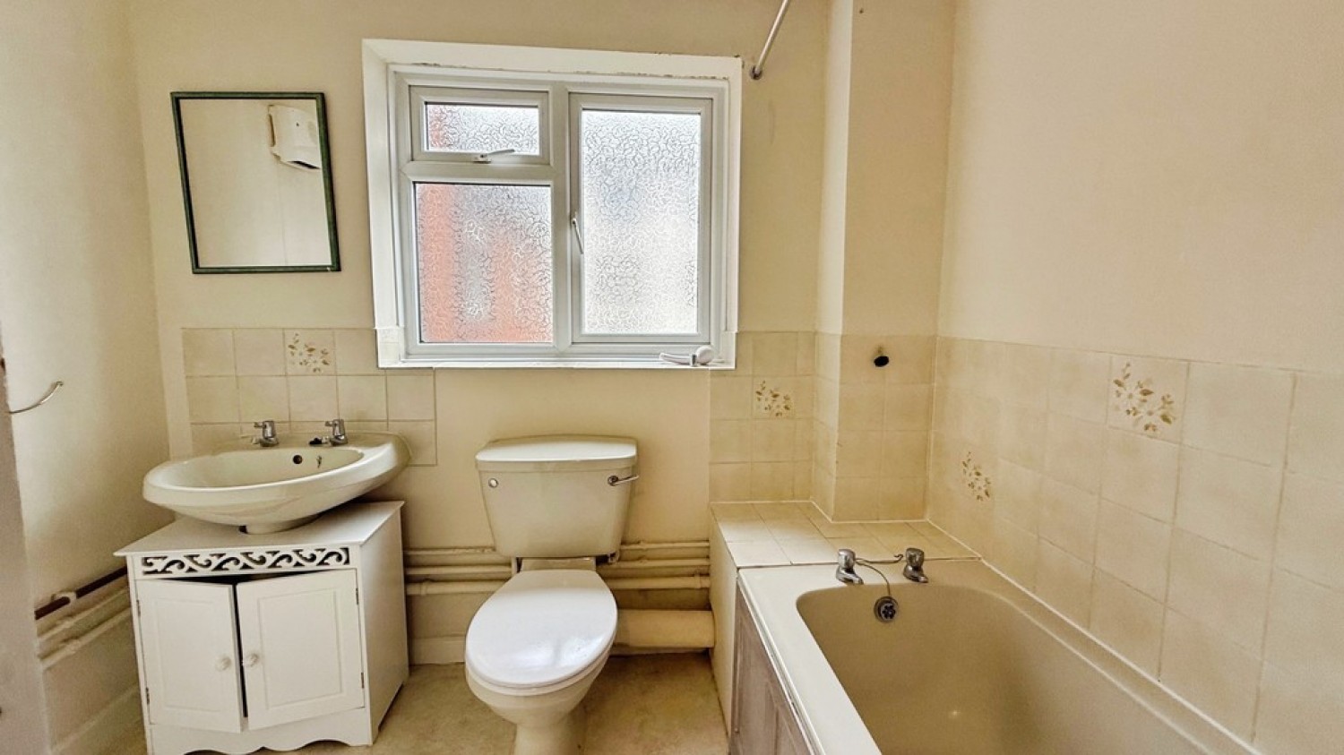 2 bedroom Flat for Sale Station Road, Westbury