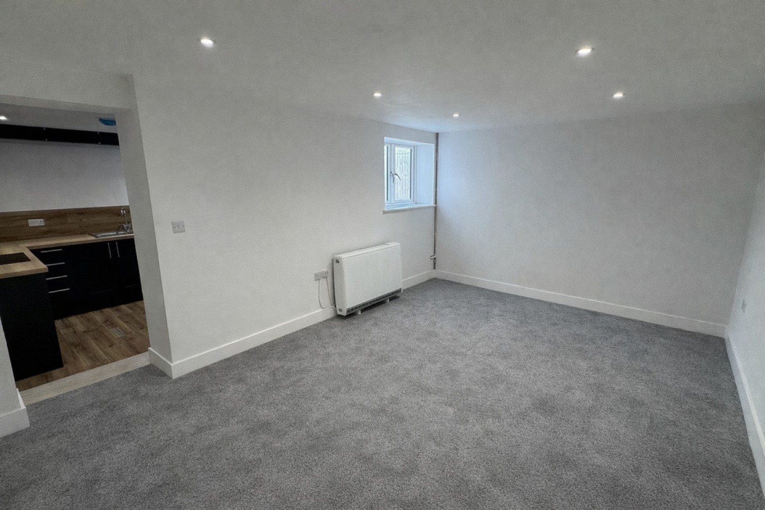 2 bedroom Flat for Letting Fore Street, Westbury