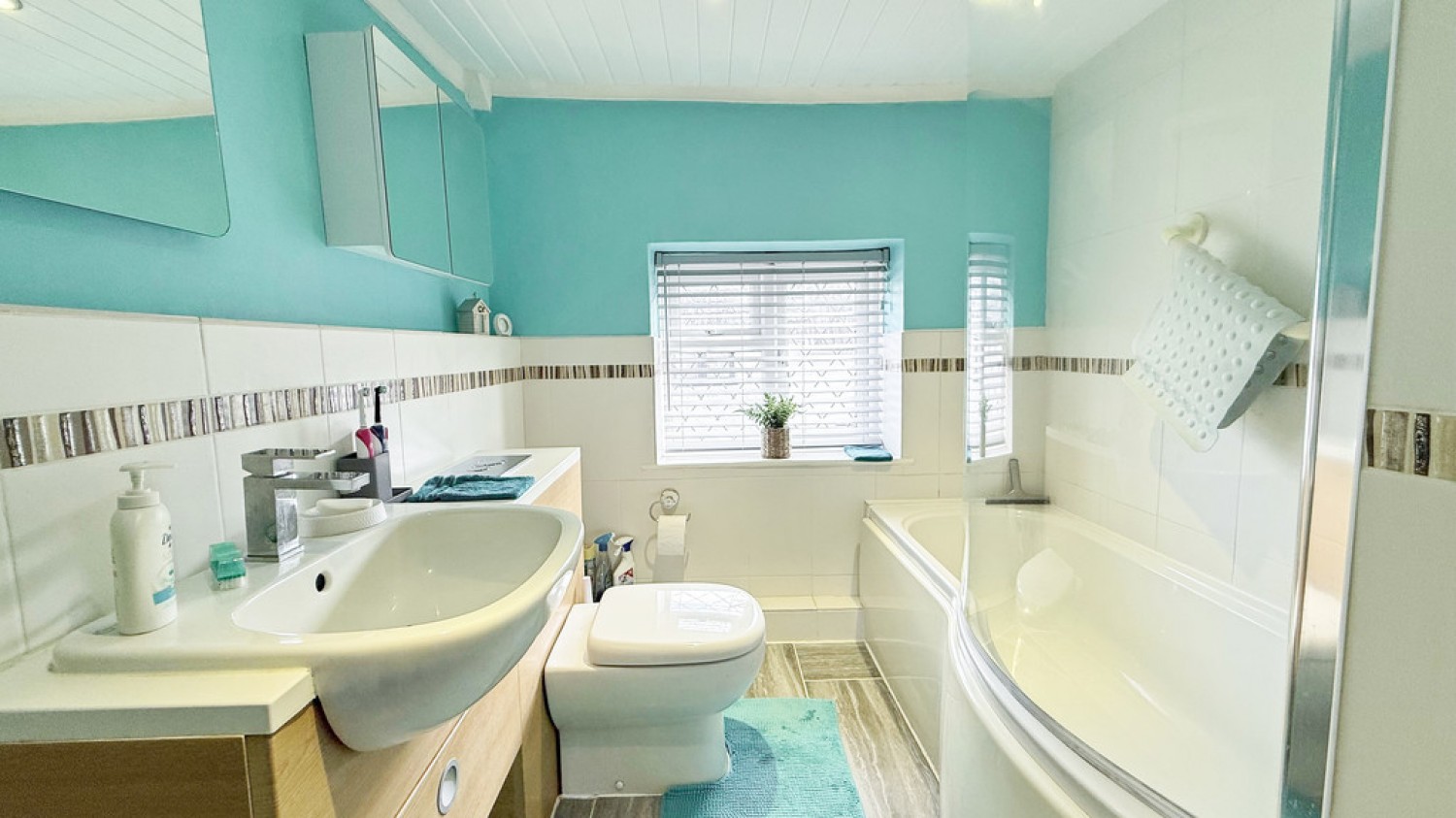 4 bedroom House for Sale Kings Street, Warminster