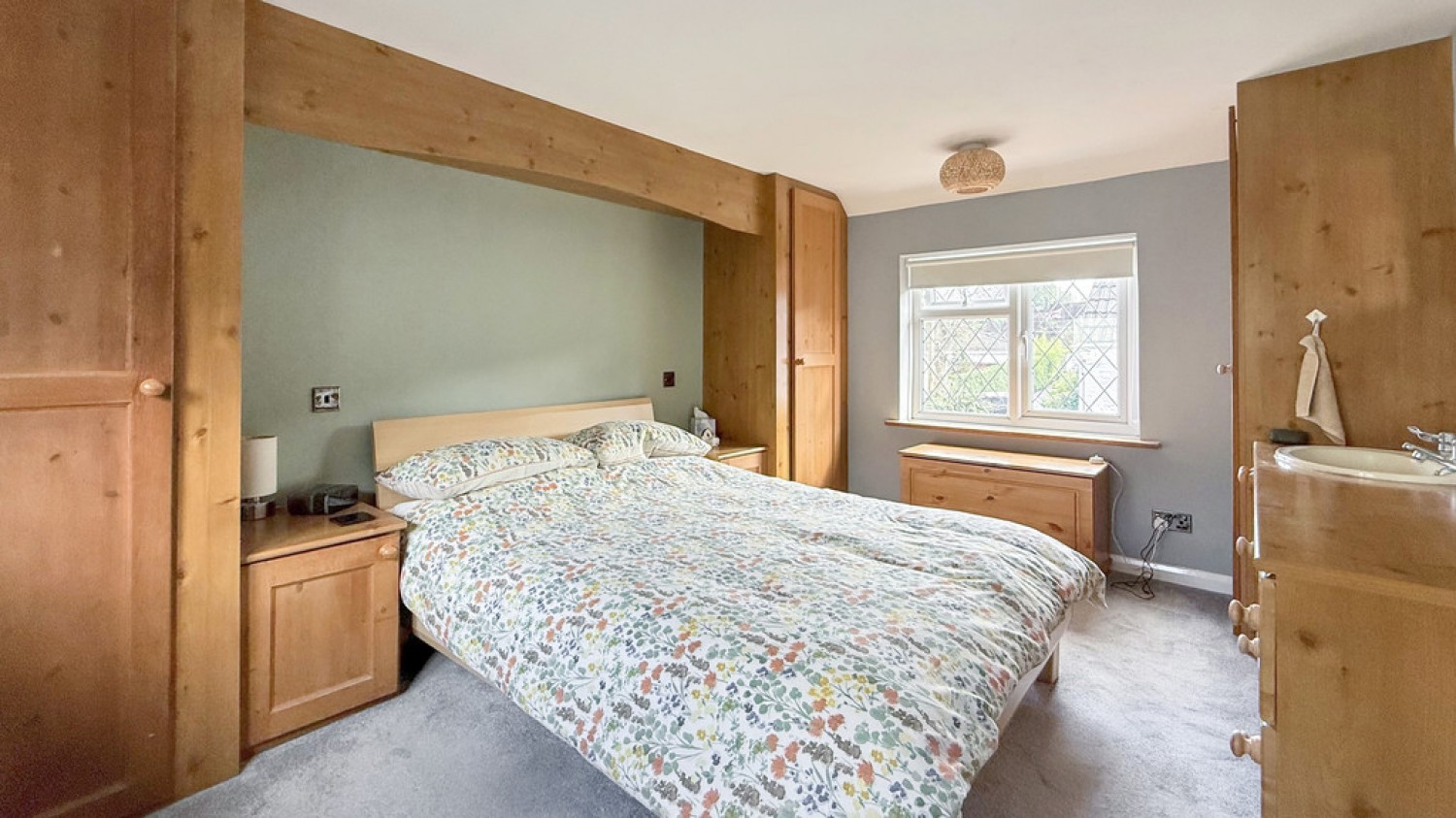 4 bedroom House for Sale Kings Street, Warminster