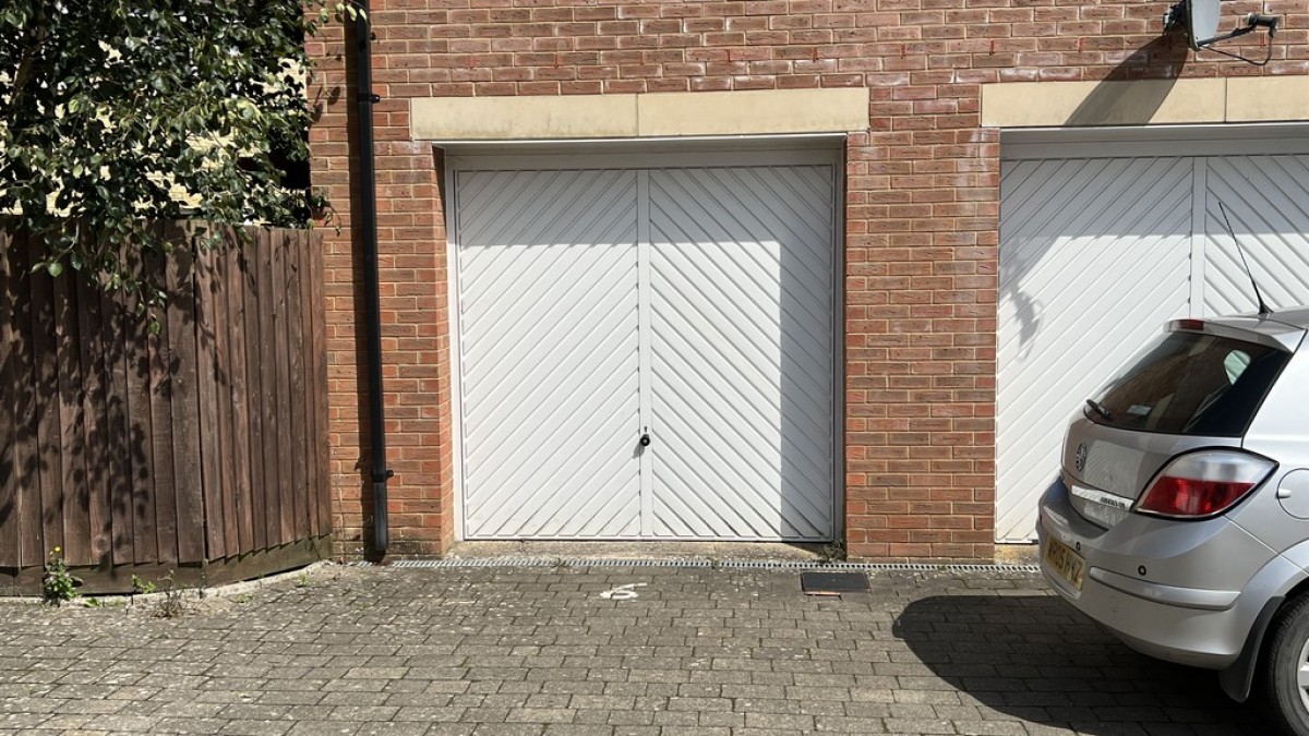 Southdown Way, Warminster