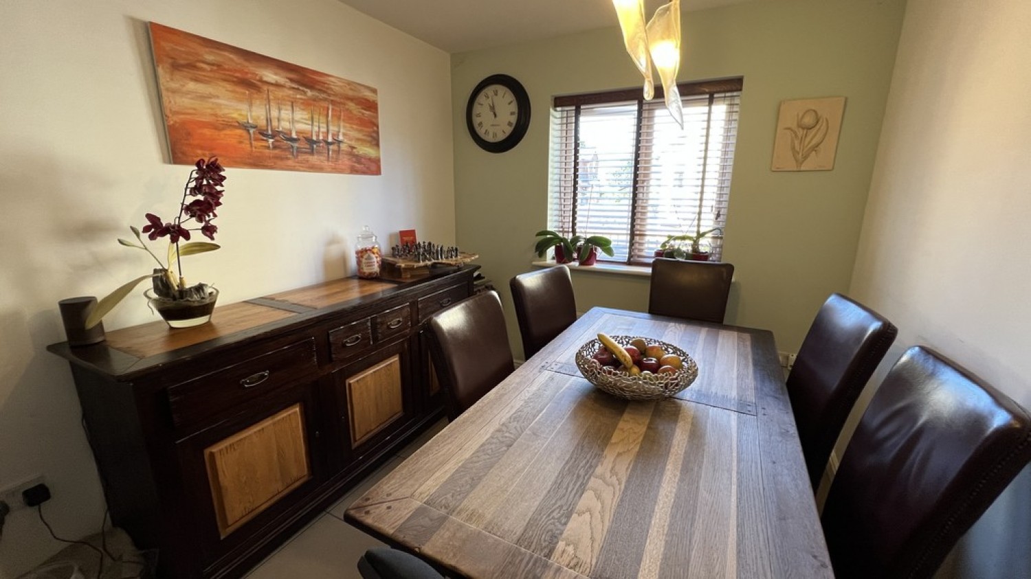 4 bedroom House for Sale Southdown Way, Warminster