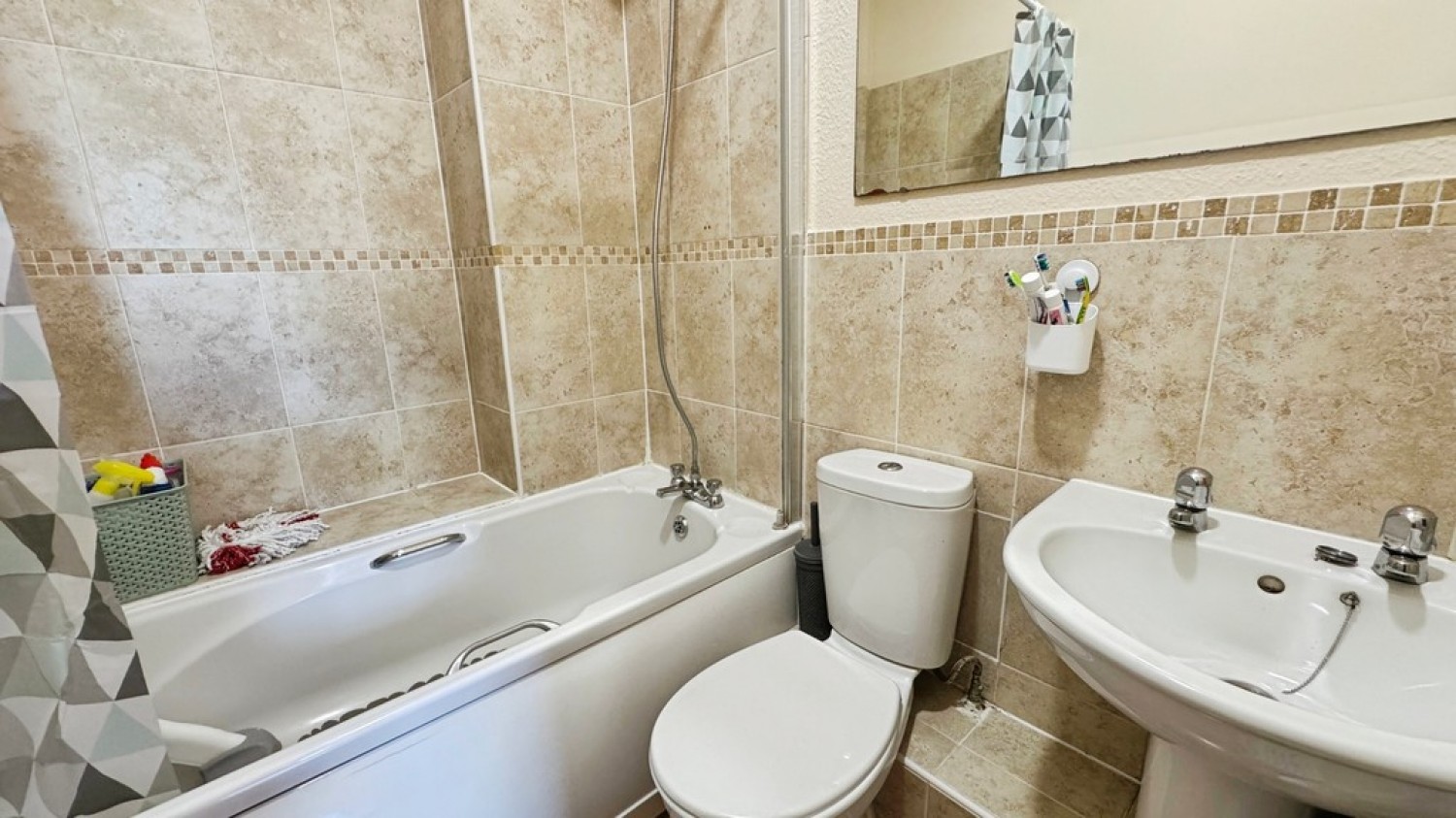 2 bedroom Flat for Letting Hilperton Road, Trowbridge