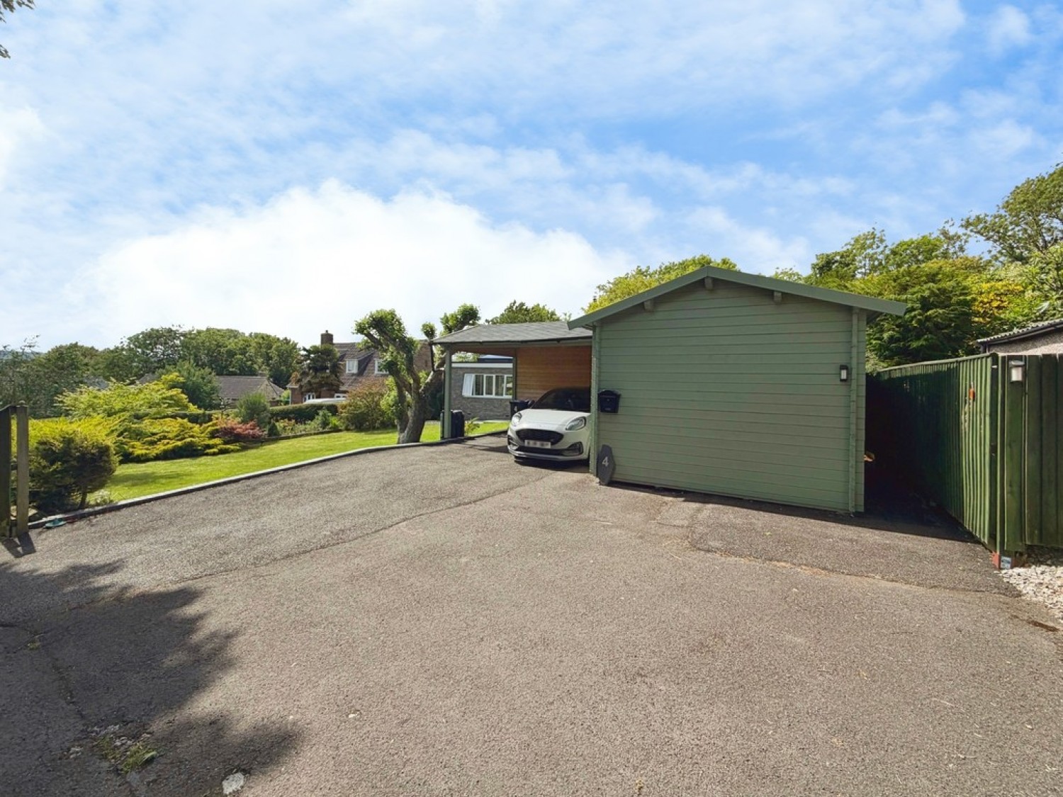 4 bedroom Bungalow for Sale Elm Hill, Warminster