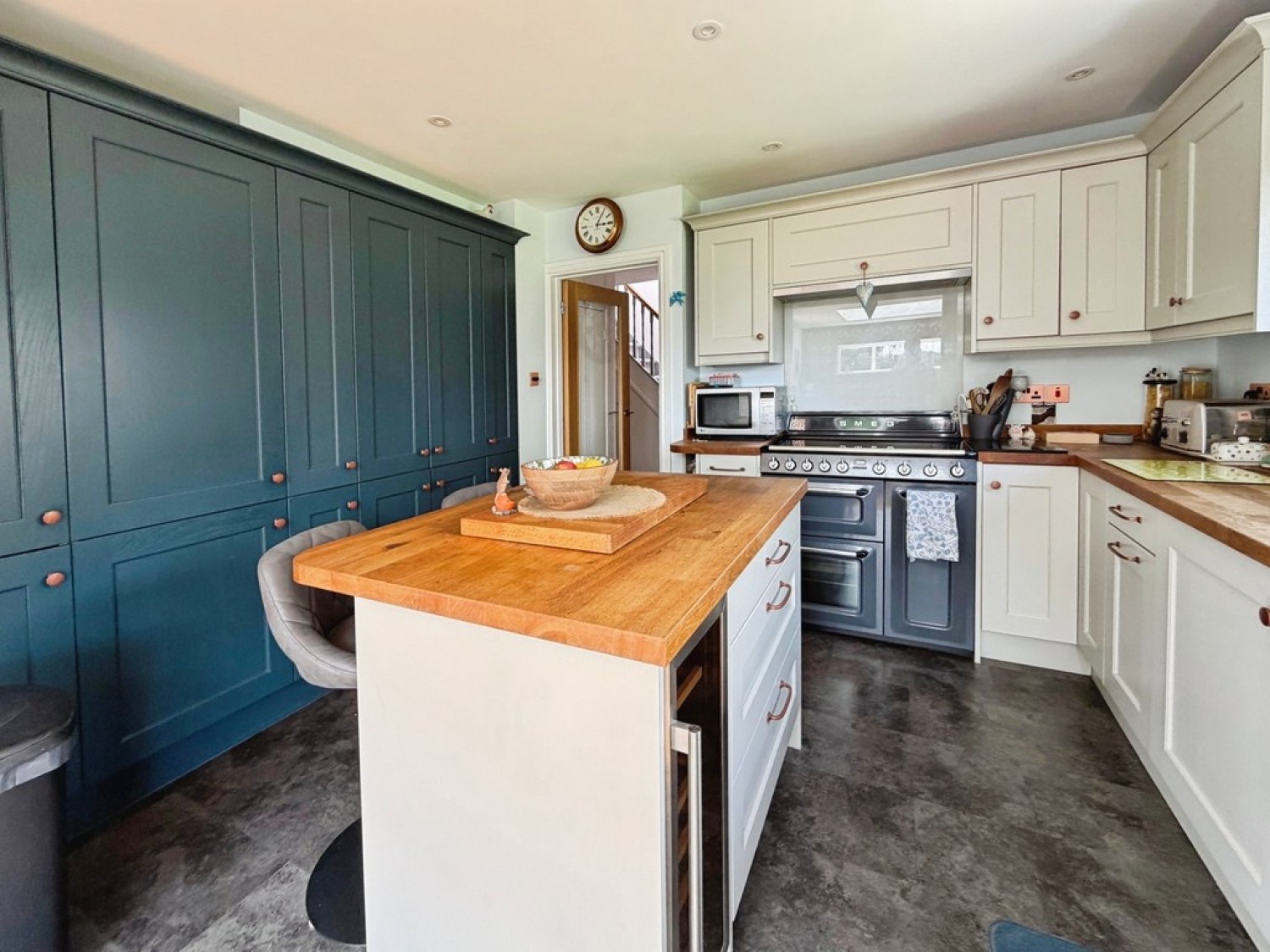 4 bedroom Bungalow for Sale Elm Hill, Warminster