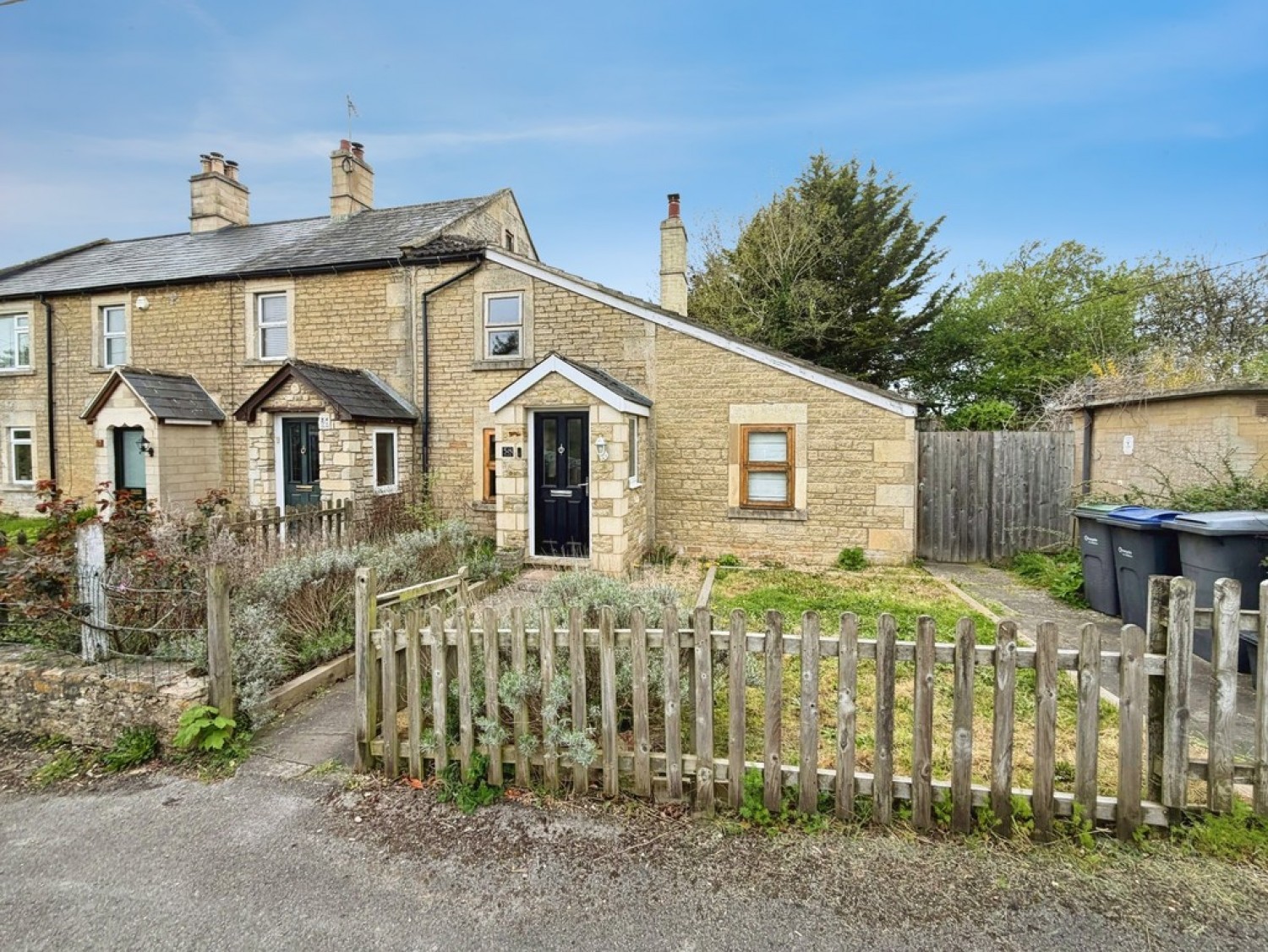 3 bedroom House for Sale Little Marsh, Semington