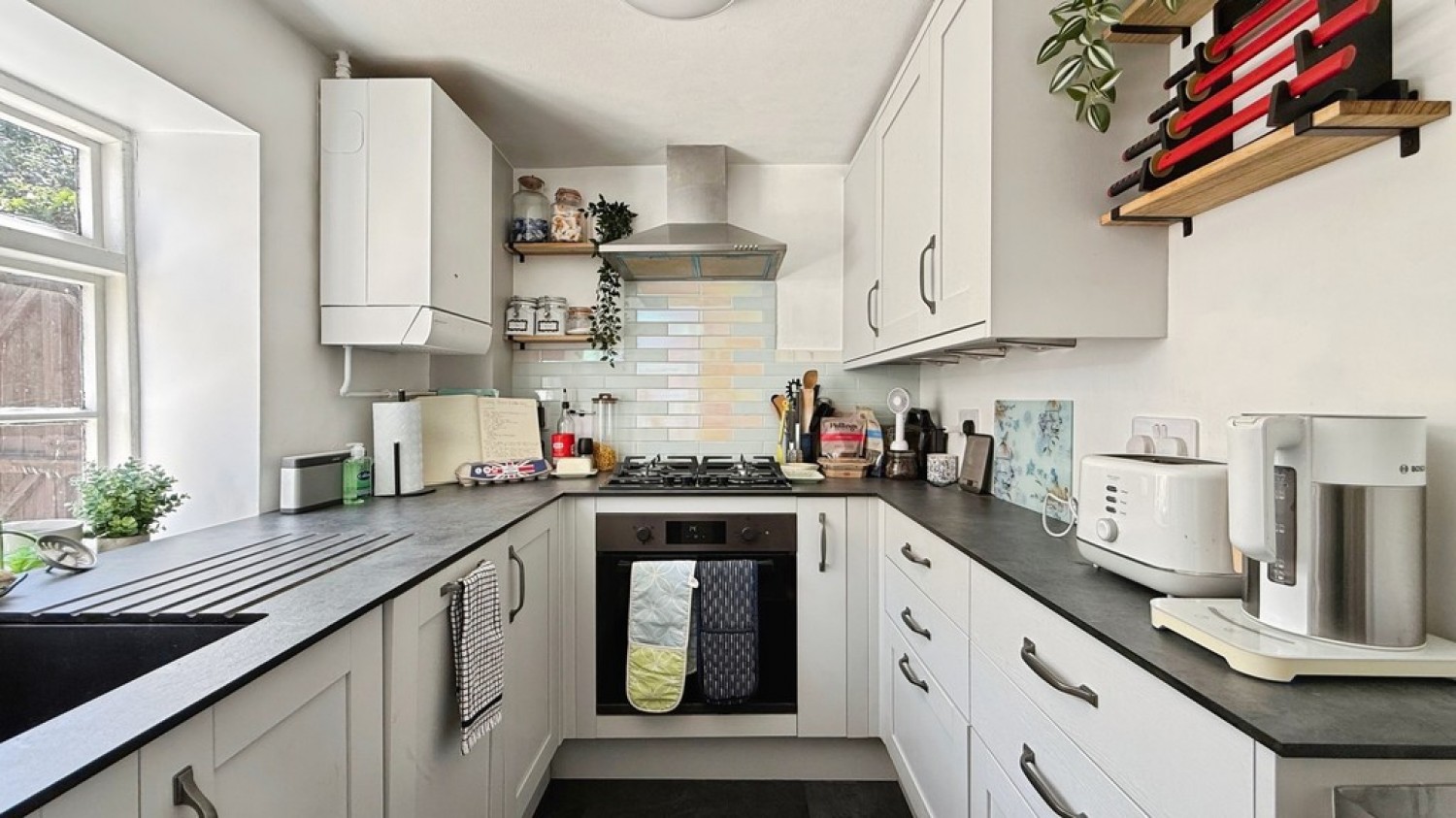 2 bedroom House for Sale West End, Westbury