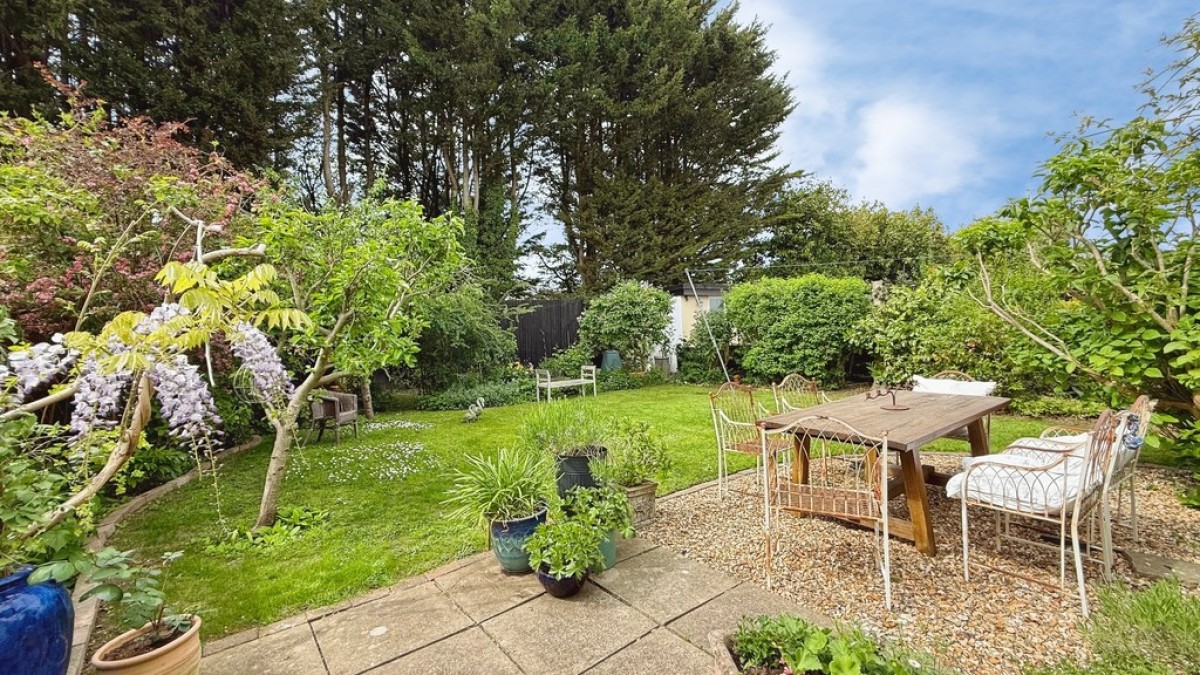 Greenway Gardens, Trowbridge