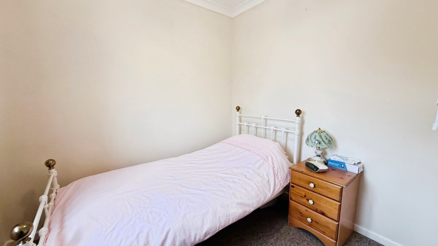 2 bedroom Bungalow for Sale Ingram Place, Westbury