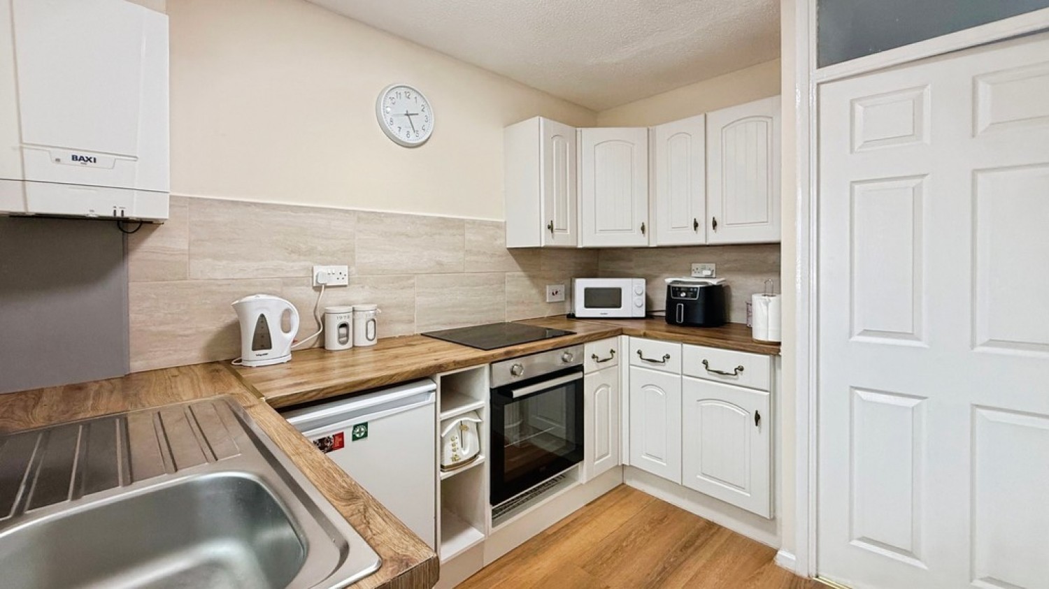 2 bedroom Bungalow for Sale Ingram Place, Westbury