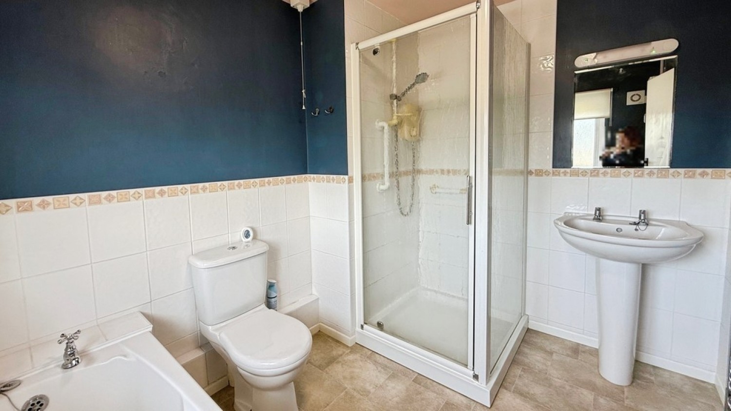 3 bedroom House for Sale Court Orchard, Bratton