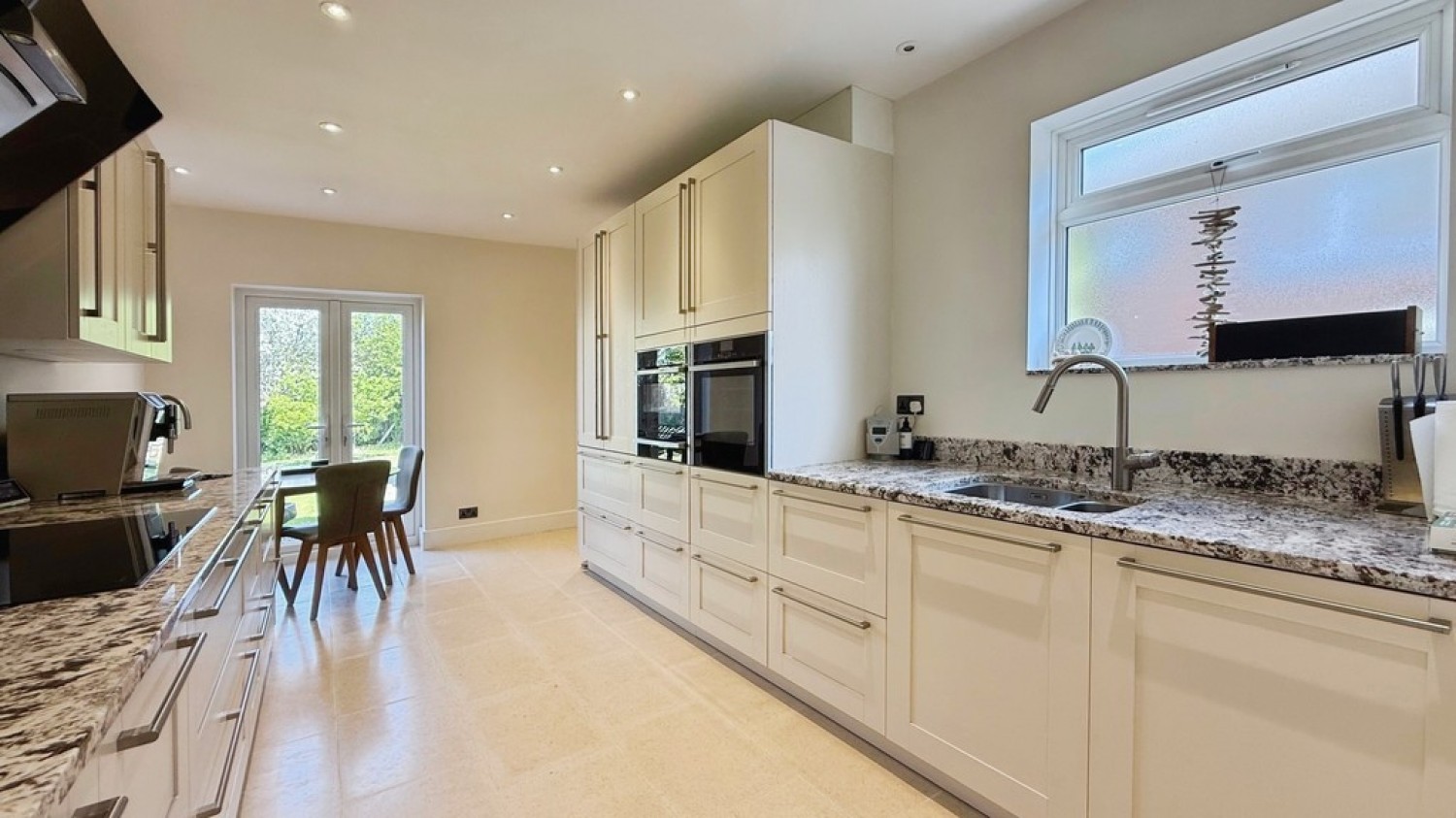 3 bedroom Bungalow for Sale Newtown, Westbury