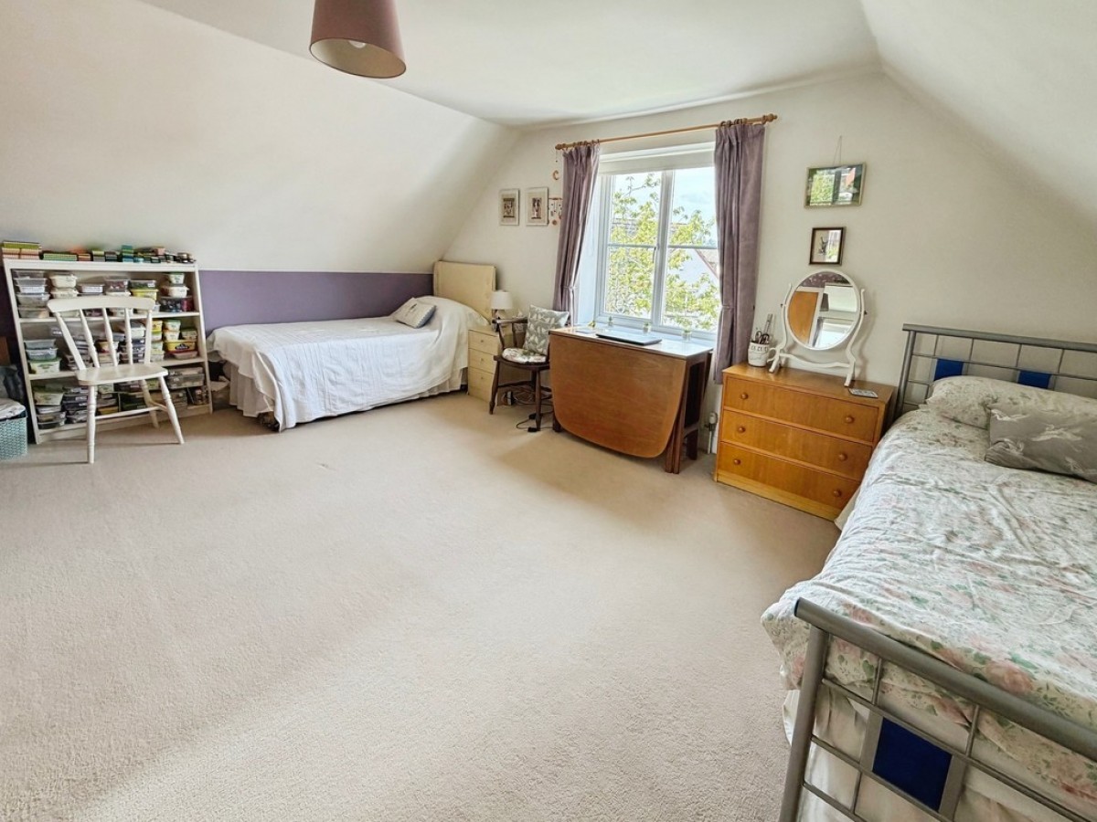Lansdowne Close, Dilton Marsh