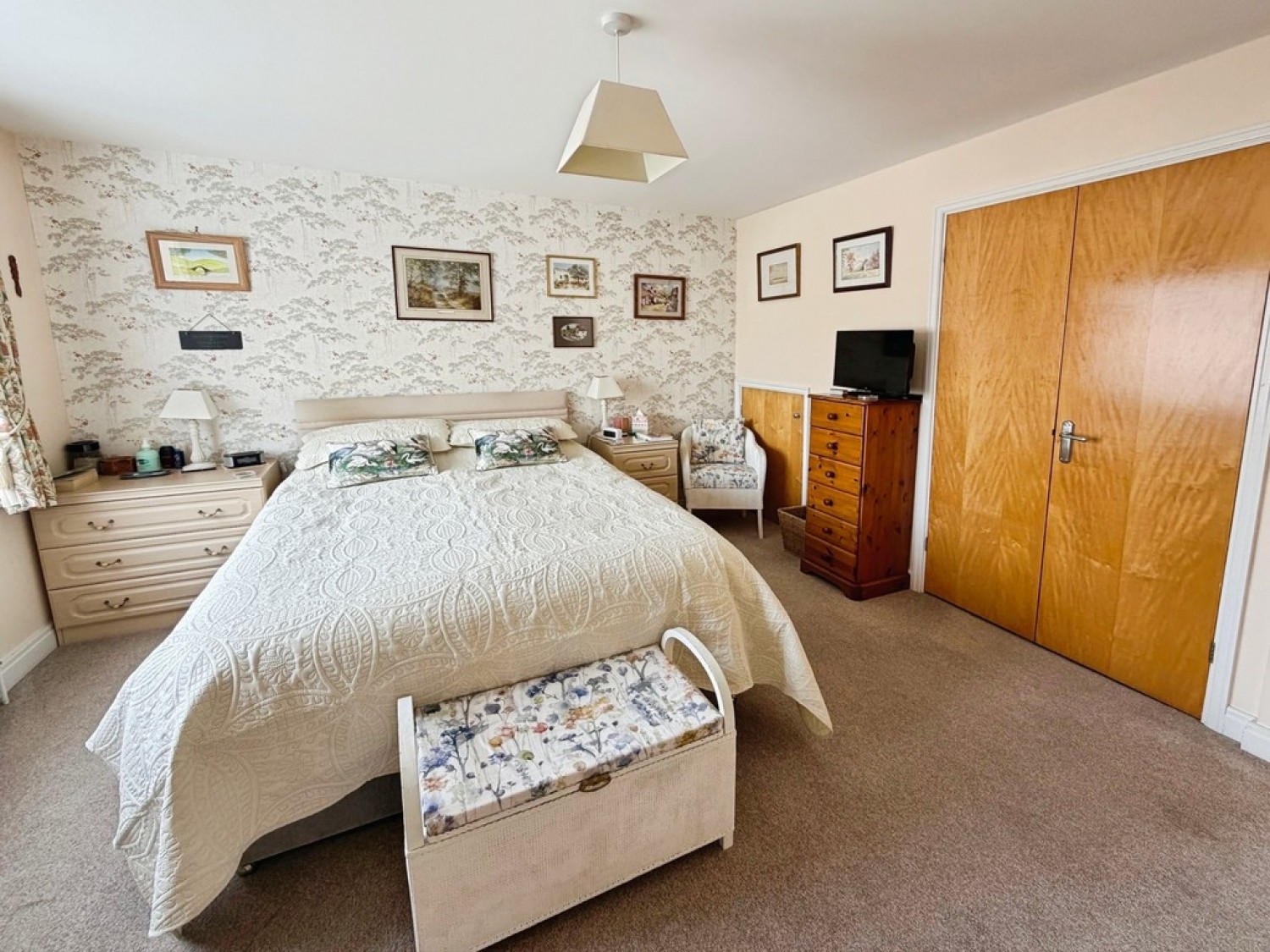 4 bedroom House for Sale Lansdowne Close, Dilton Marsh