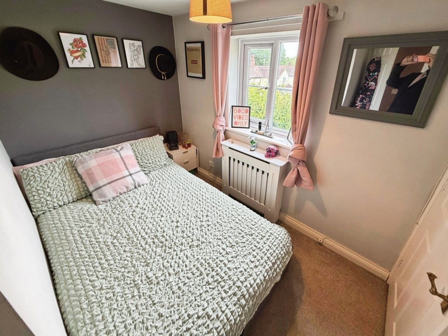 2 bedroom House for Sale Brook Street, Warminster