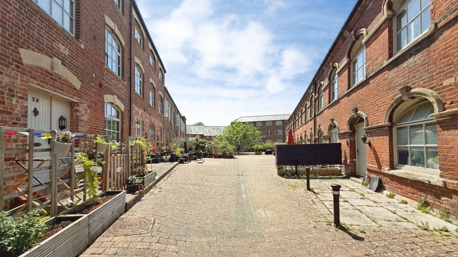 3 bedroom House for Sale Bitham Mill Courtyard, Westbury
