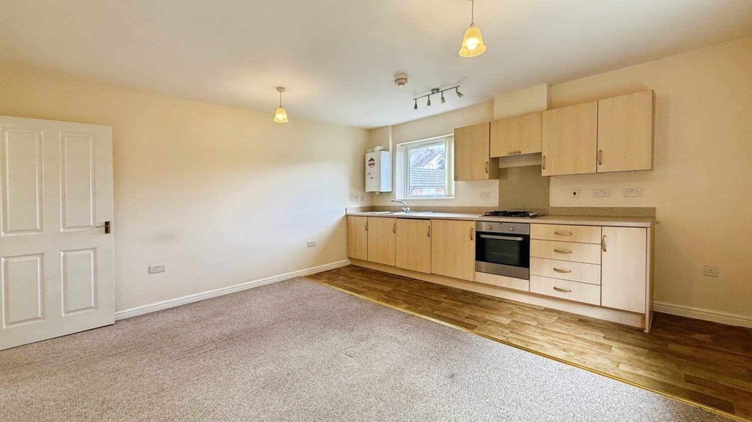 2 bedroom Flat for Sale Leigh Park Way, Westbury