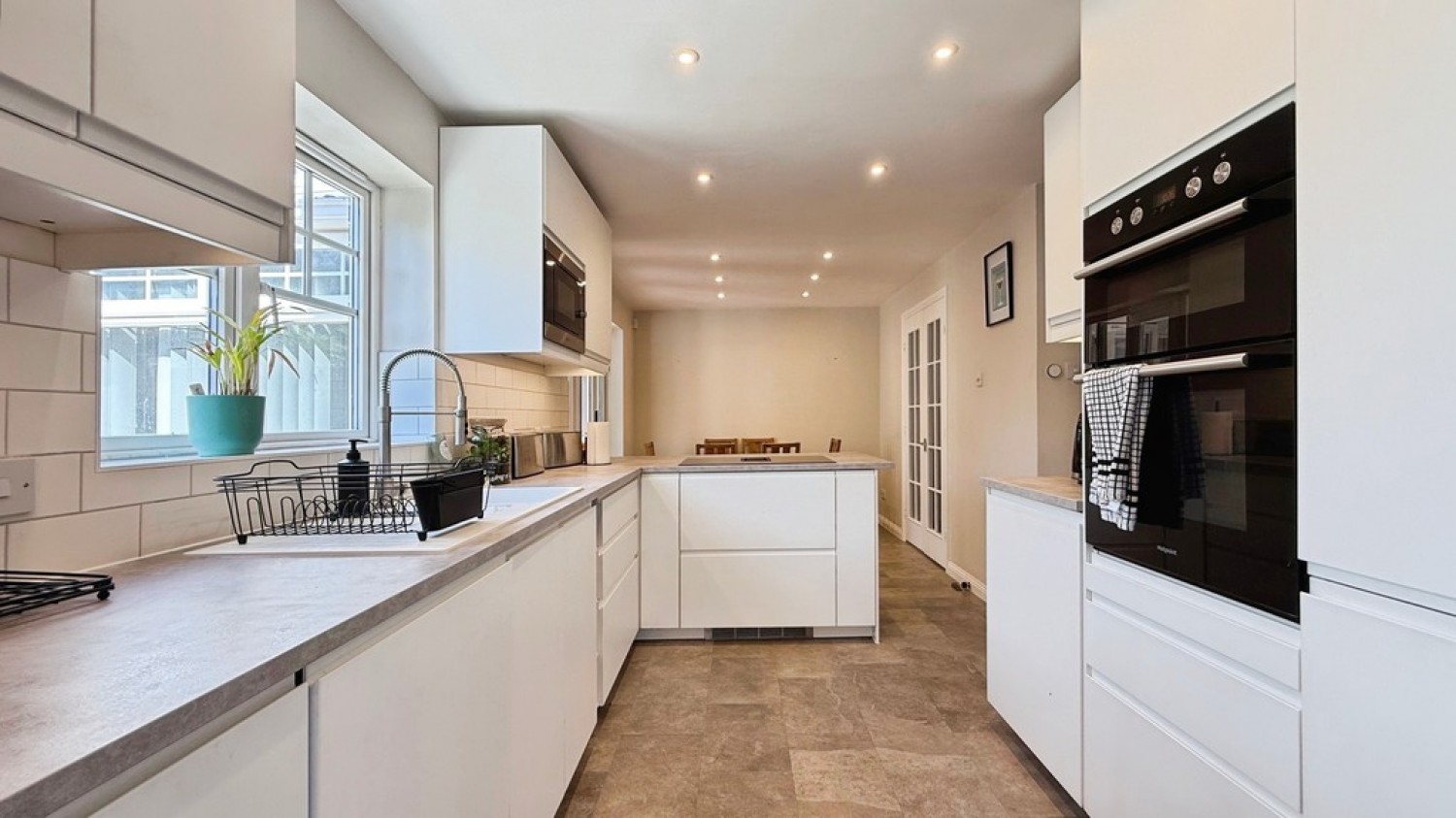 4 bedroom House for Sale Willoughby Close, Westbury