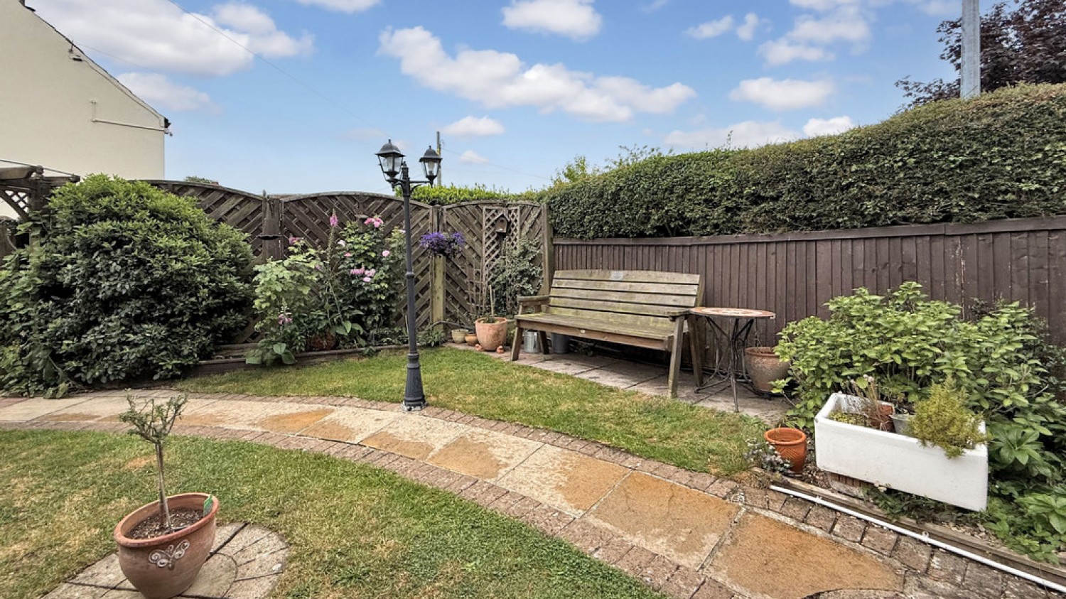 2 bedroom House for Sale Petticoat Lane, Dilton Marsh