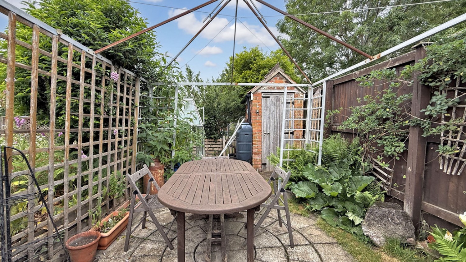 2 bedroom House for Sale Petticoat Lane, Dilton Marsh