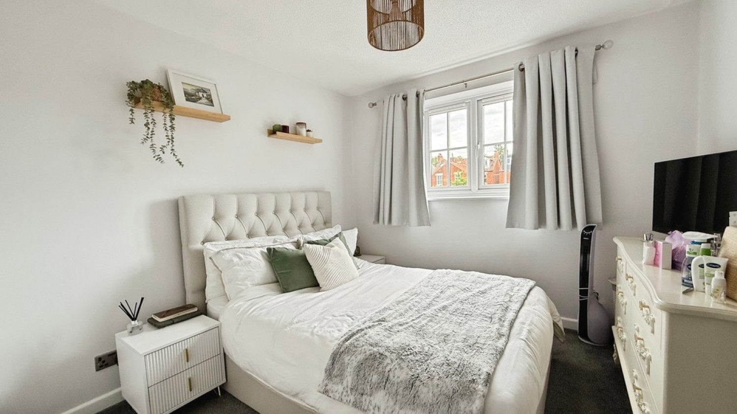 2 bedroom Flat for Sale Wessex Walk, Westbury